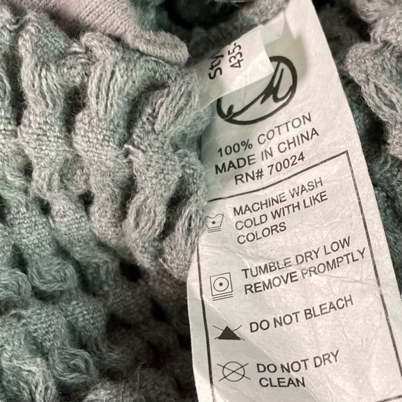 Mod-o-doc Waffle Knit Hooded Cardigan Sweater - Picture 4 of 6